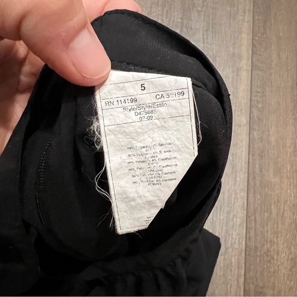 Roxy Black mini skirt - Picture 9 of 9